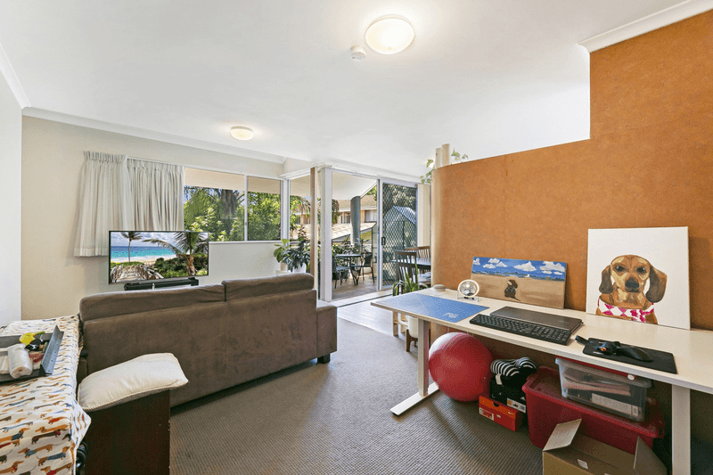 4/14 Lawson Street, SOUTHPORT, QLD 4215