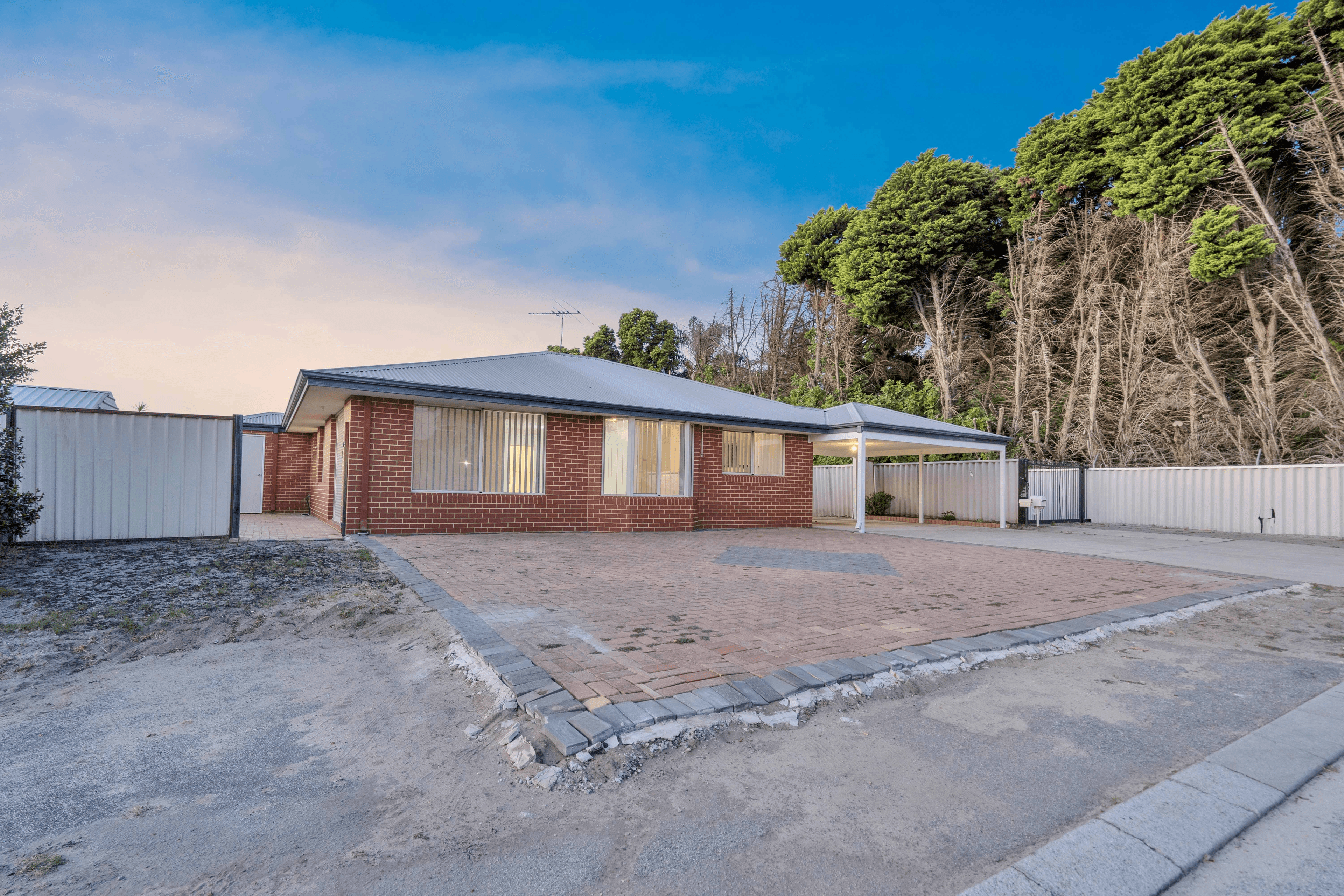 35A Portland Mews, Bennett Springs, WA 6063