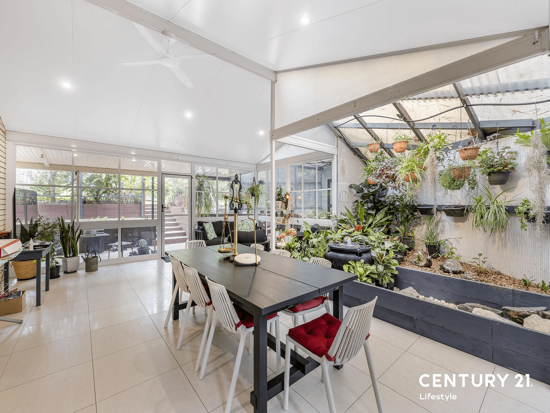 11 Olivia Court, LANDSBOROUGH, QLD 4550