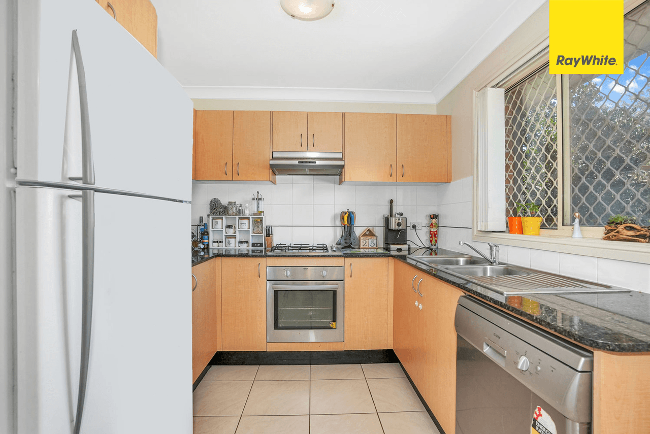 27/38 Hillcrest Rd, QUAKERS HILL, NSW 2763