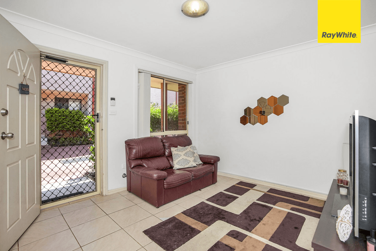 27/38 Hillcrest Rd, QUAKERS HILL, NSW 2763