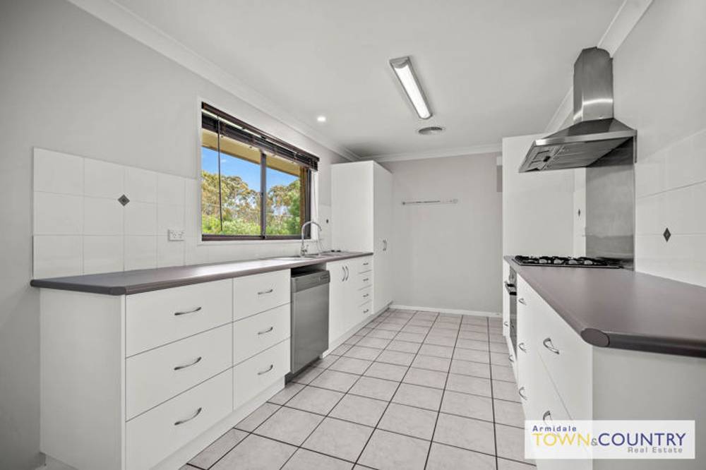 3 Verna Close, ARMIDALE, NSW 2350