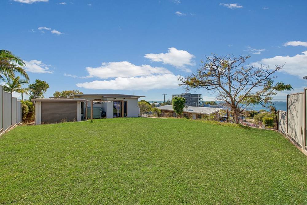 9 Pacific Avenue, Tannum Sands, QLD 4680