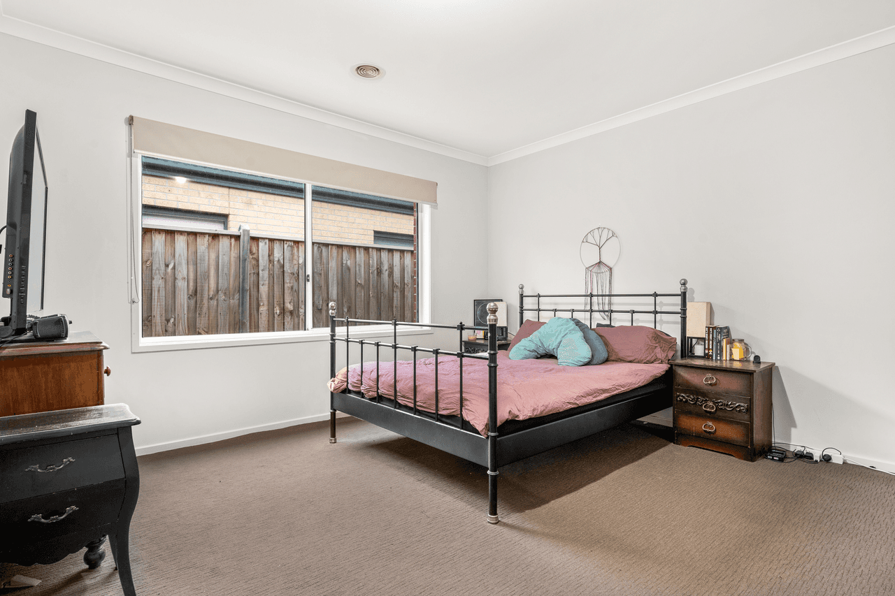 28 Ranfurlie Boulevard, CRANBOURNE WEST, VIC 3977