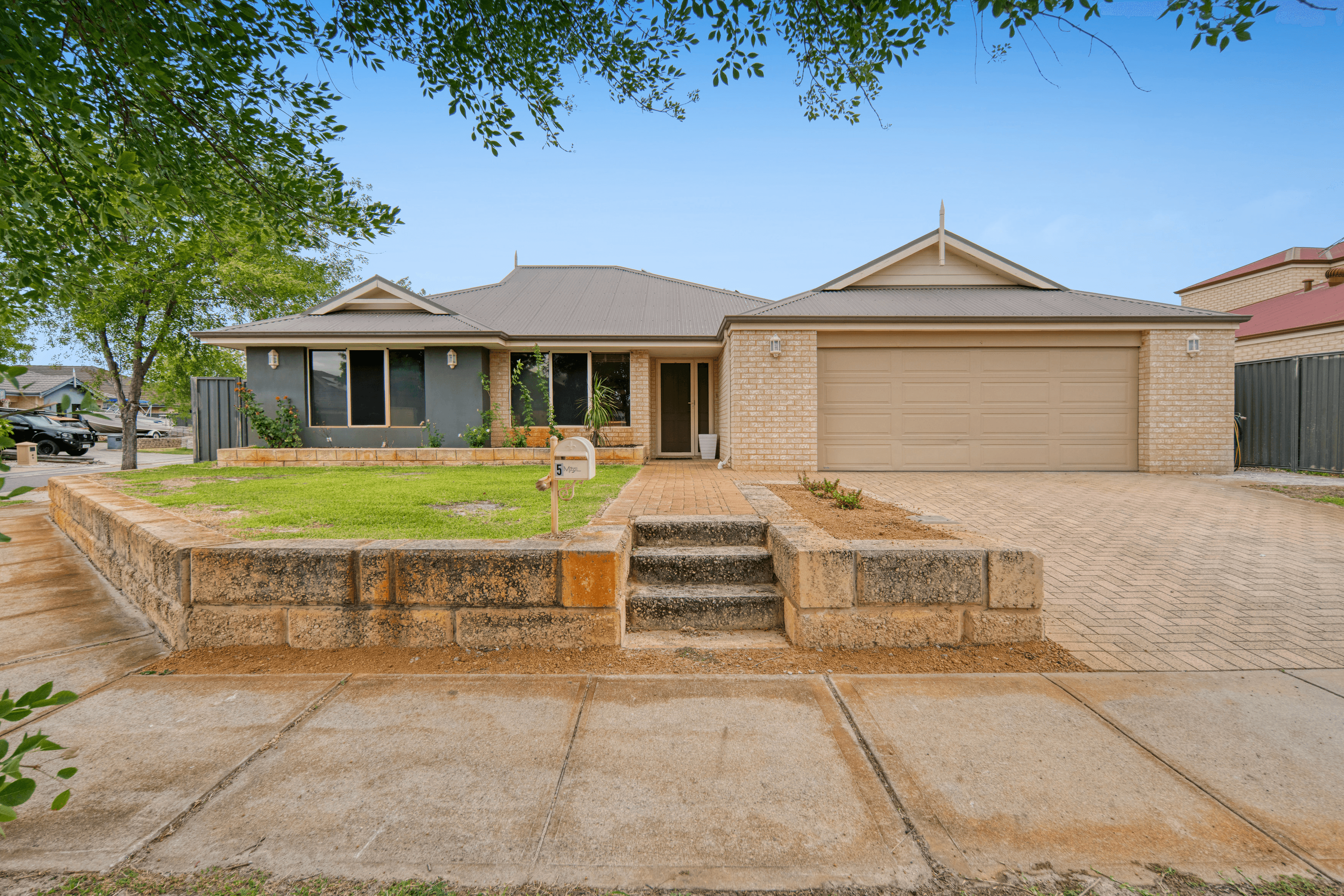 5 Pasalich Bend, AVELEY, WA 6069