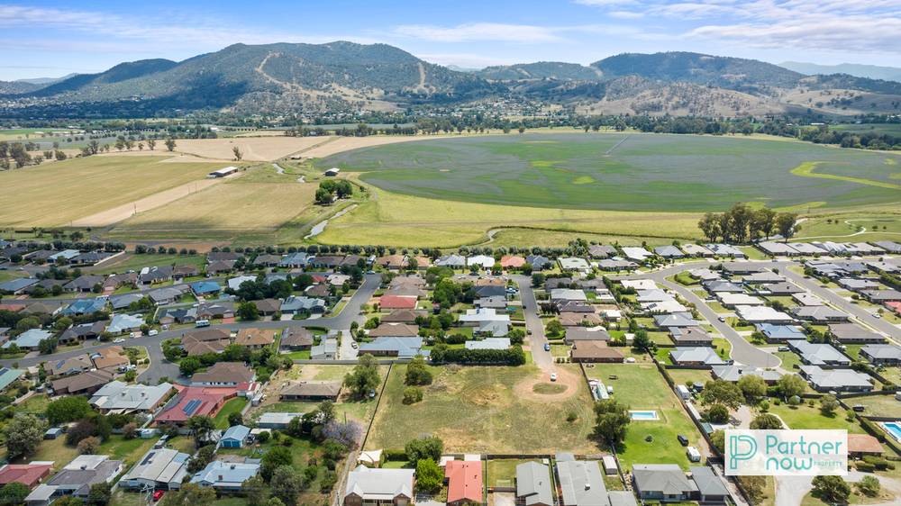 14 Cassia Place, TAMWORTH, NSW 2340