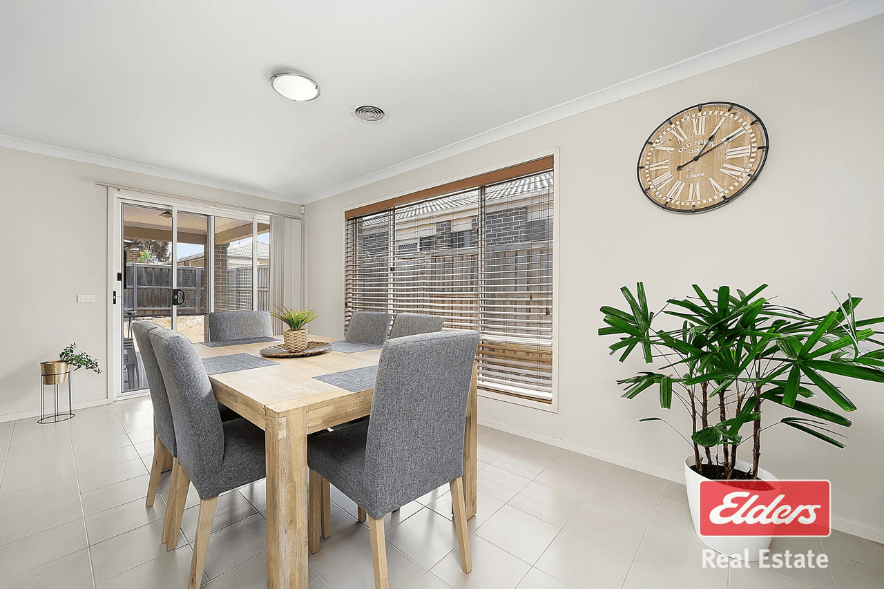 8 Kanto Court, Manor Lakes, VIC 3024