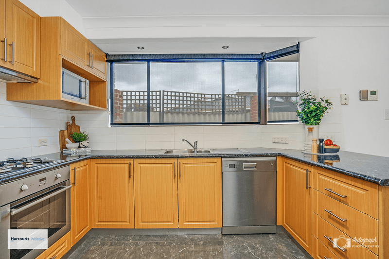 16 Regnans Close, MIRRABOOKA, WA 6061