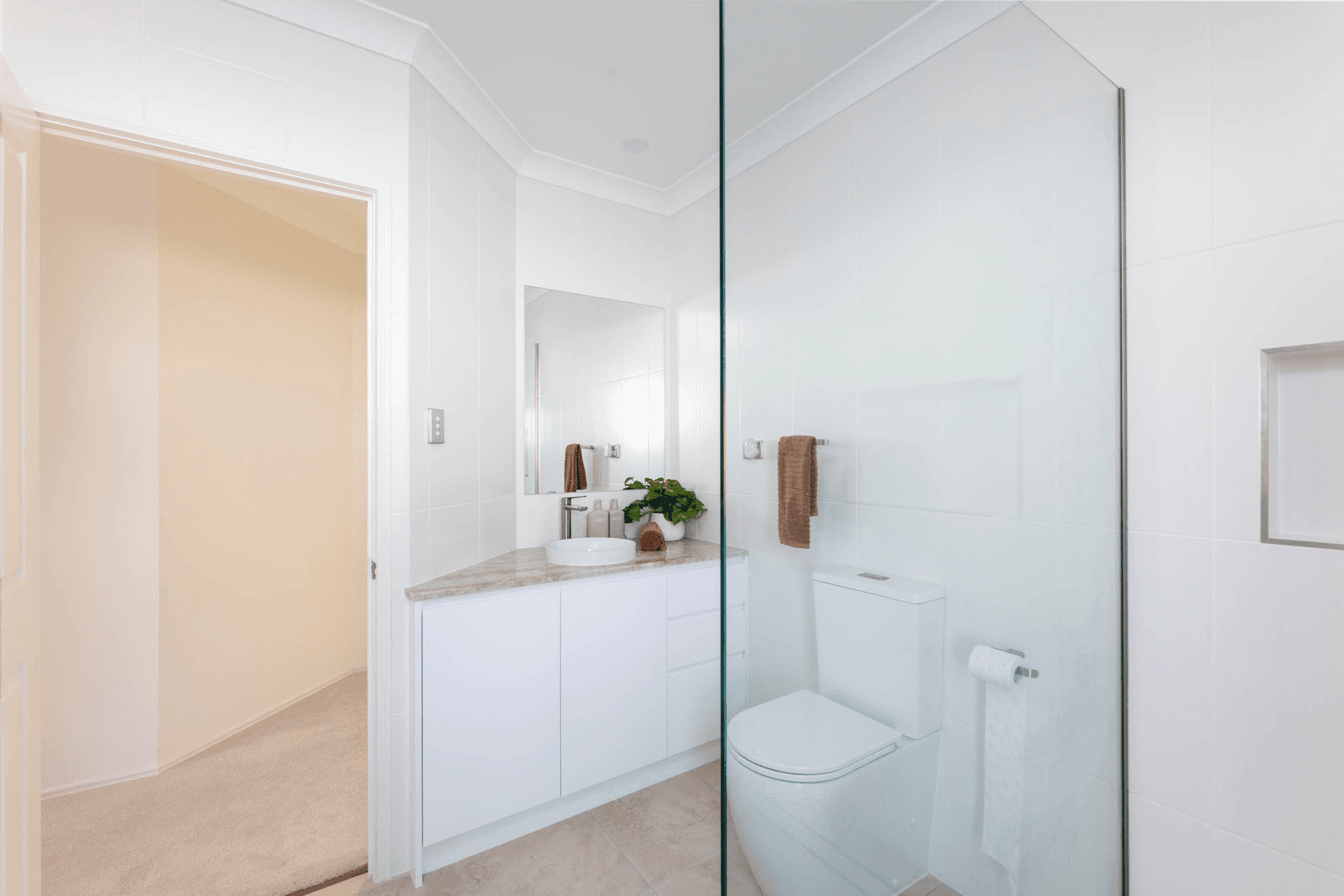 3 Maldives Way, Burleigh Waters, QLD 4220
