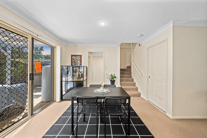 4/10 Chapman Place, OXLEY, QLD 4075