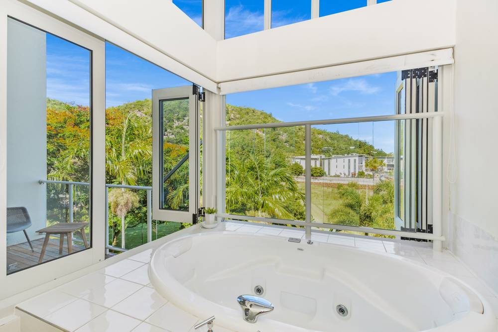 13/1-3 The Cove 'Beachside Apartments', Nelly Bay, QLD 4819