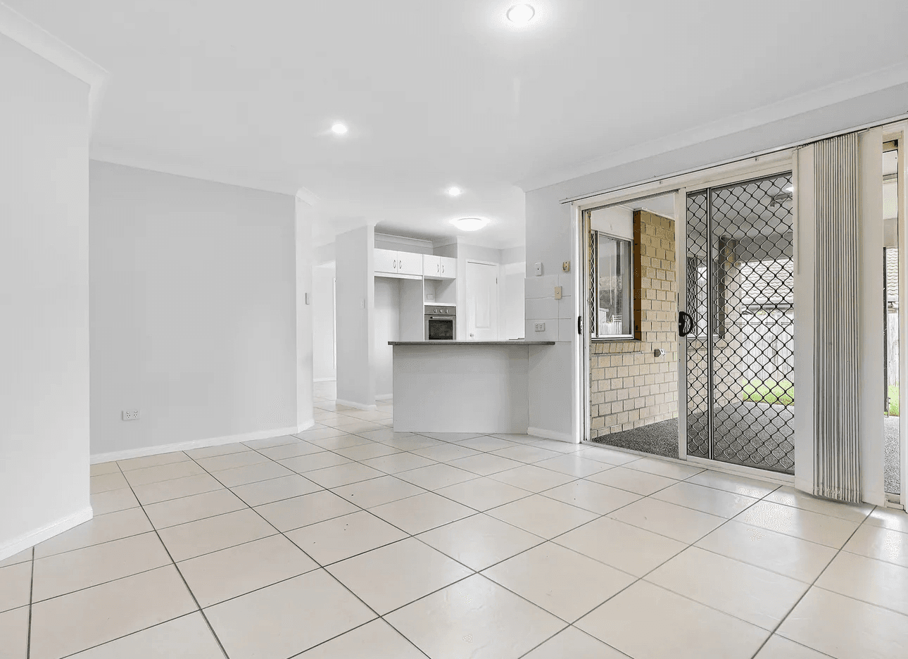 77 Fernbrook Dr, Morayfield, QLD 4506