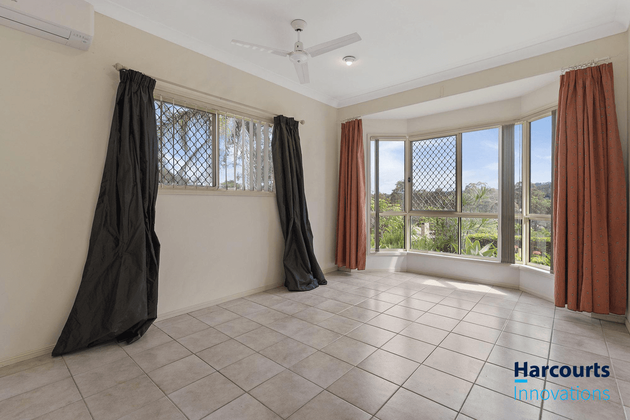 6 Kings Park Court, OXENFORD, QLD 4210