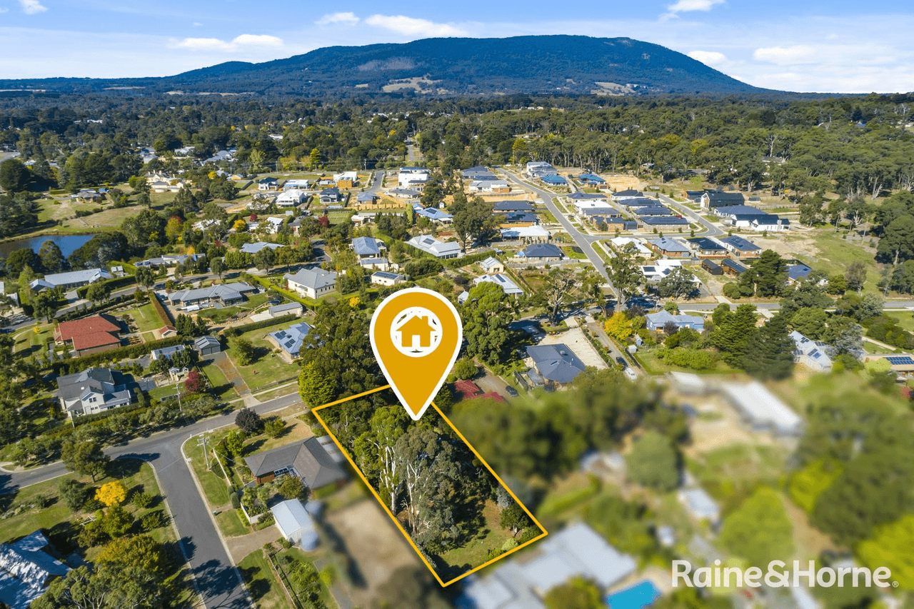 10 Booths Lane, WOODEND, VIC 3442