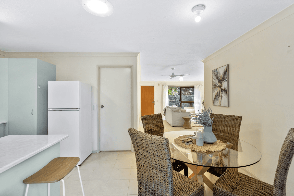 1/22-24 Dunlin Drive, Burleigh Waters, QLD 4220