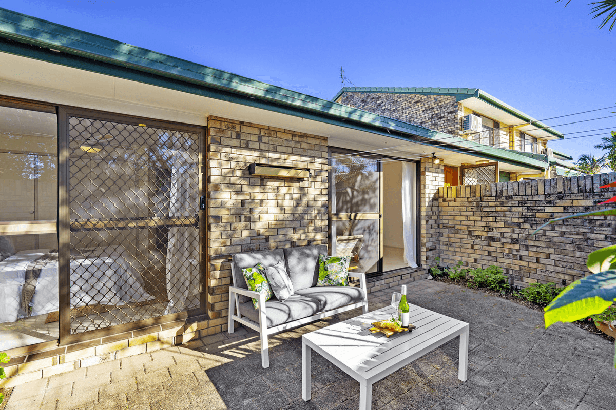 1/22-24 Dunlin Drive, Burleigh Waters, QLD 4220