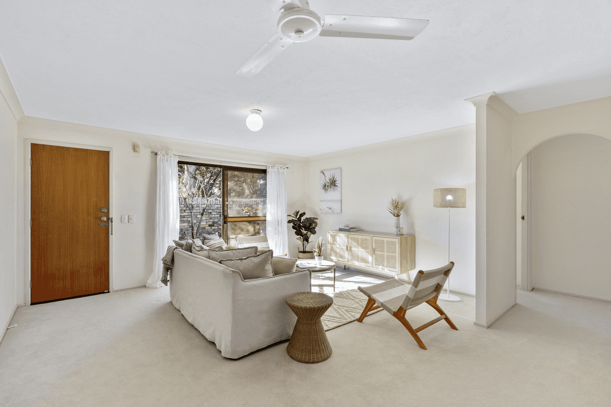 1/22-24 Dunlin Drive, Burleigh Waters, QLD 4220