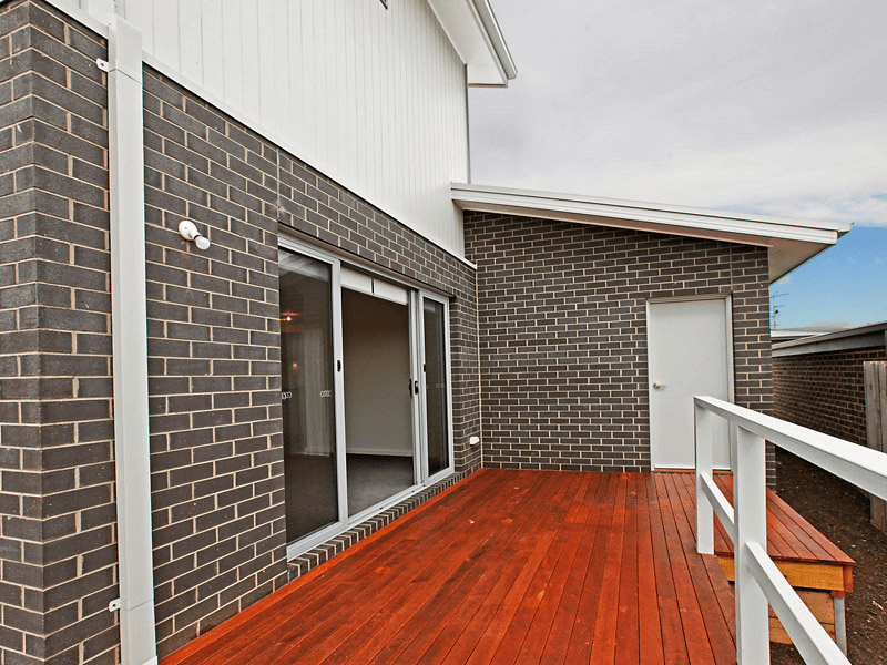 24B Exmoor Close, Highton, VIC 3216