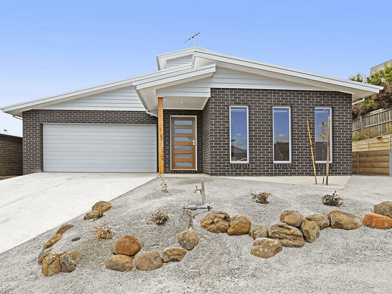 24B Exmoor Close, Highton, VIC 3216