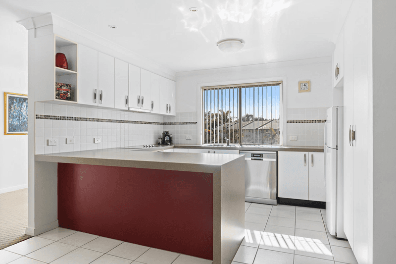 11/2162 George Bass Drive, TOMAKIN, NSW 2537