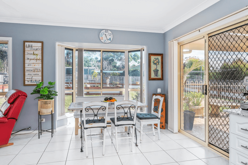 33 Leo Drive, NARRAWALLEE, NSW 2539