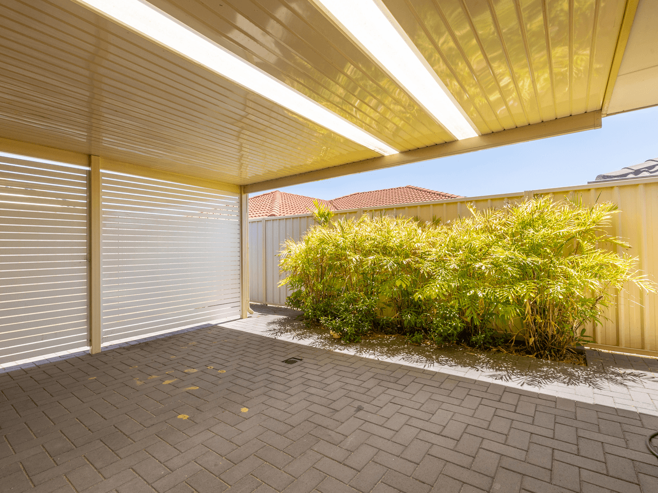 2/16 Andrea Way, QUEENS PARK, WA 6107