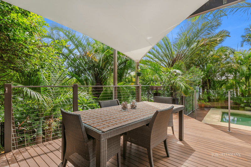 13 Antipodes Close, Castaways Beach, QLD 4567