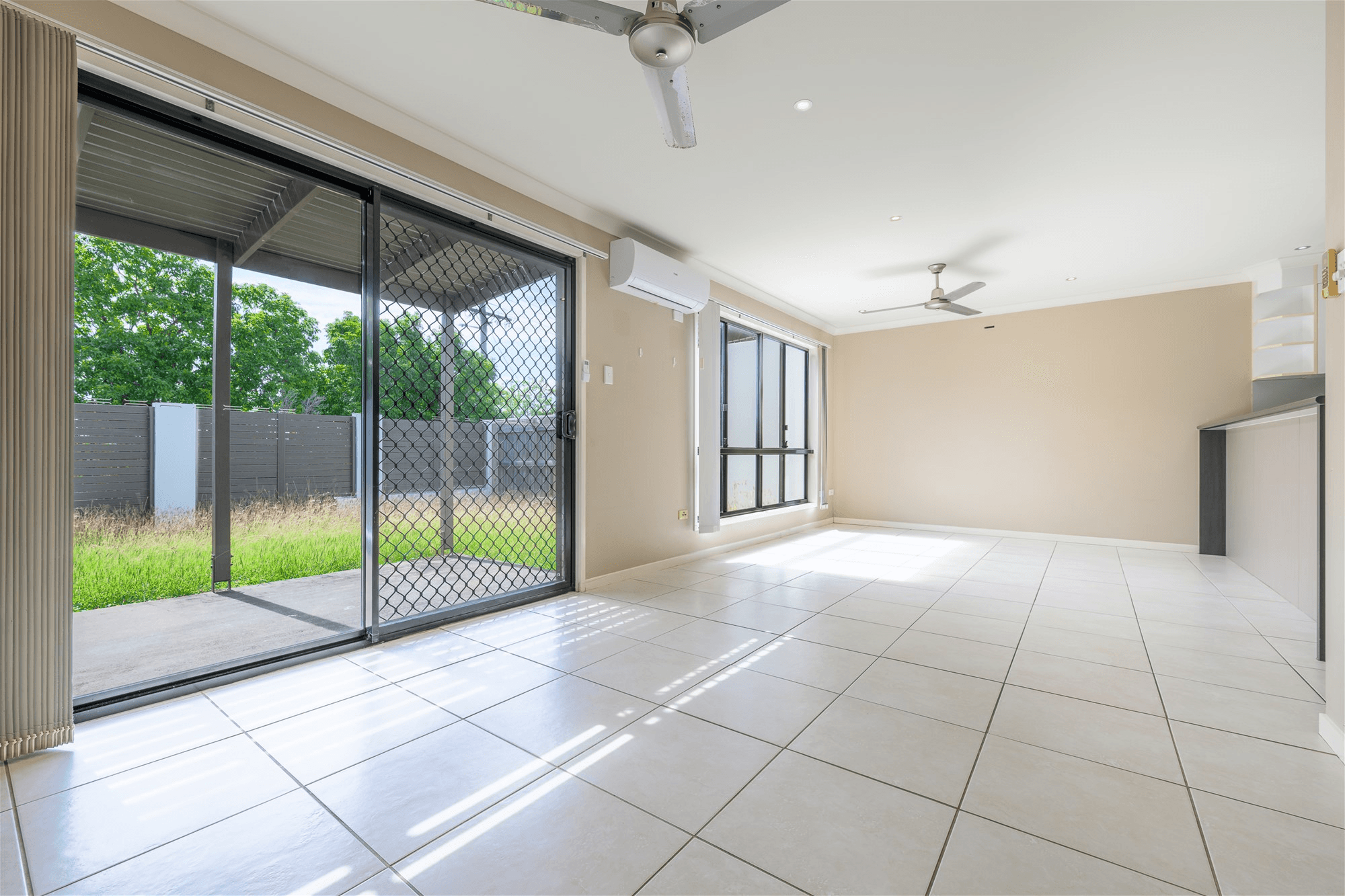 2/25 Roberts Street, SOUTH GLADSTONE, QLD 4680