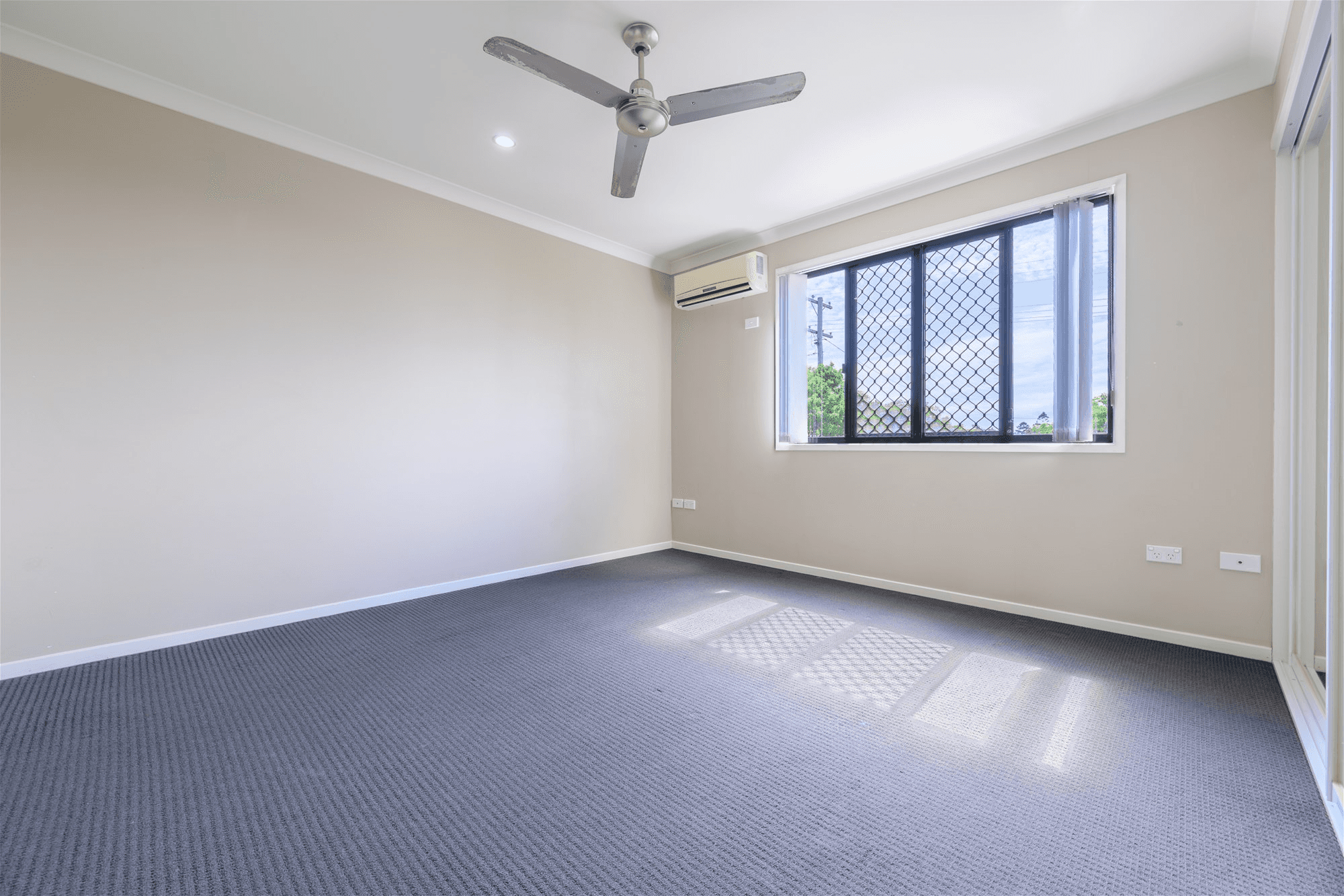 2/25 Roberts Street, SOUTH GLADSTONE, QLD 4680