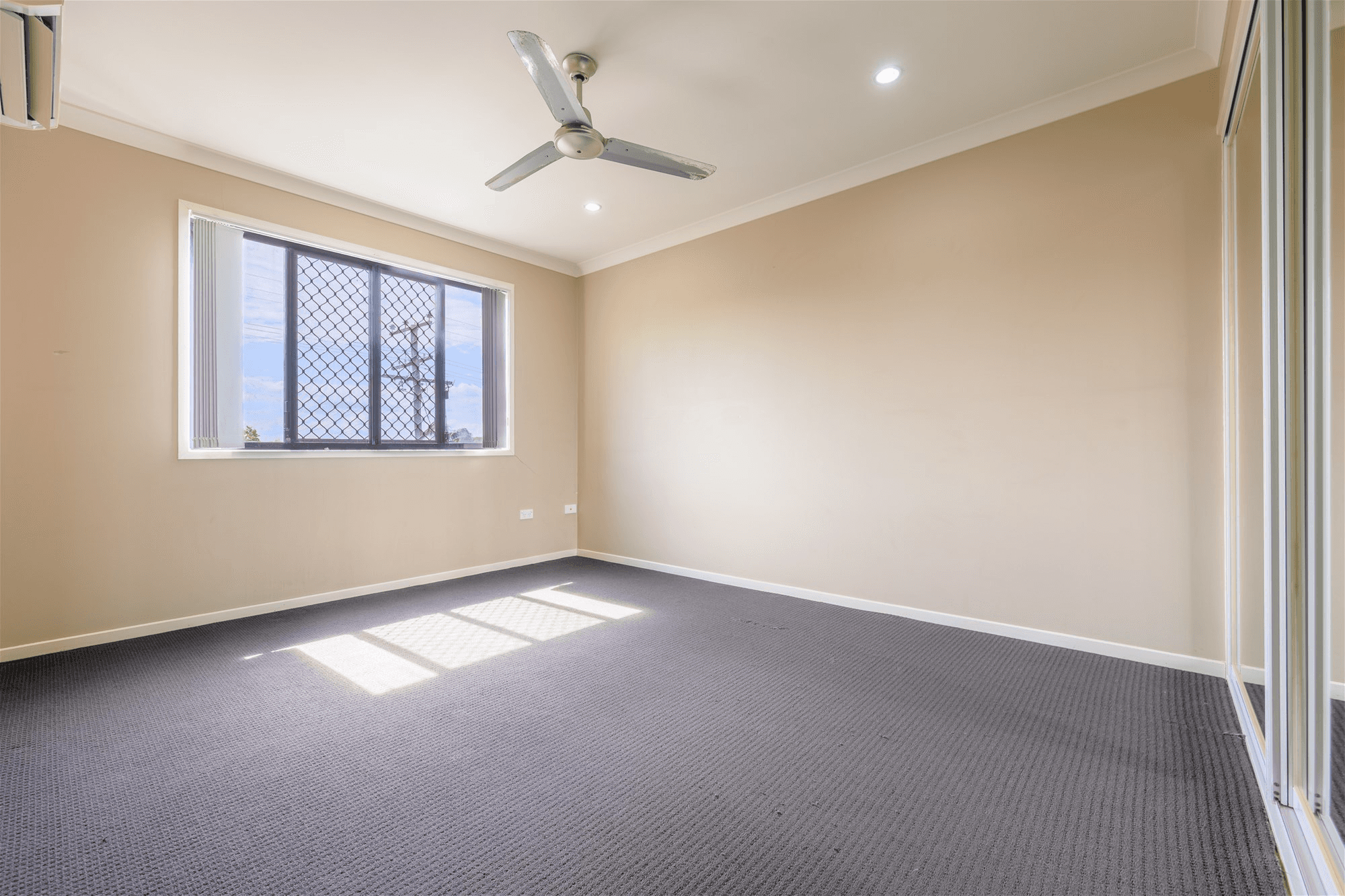 2/25 Roberts Street, SOUTH GLADSTONE, QLD 4680