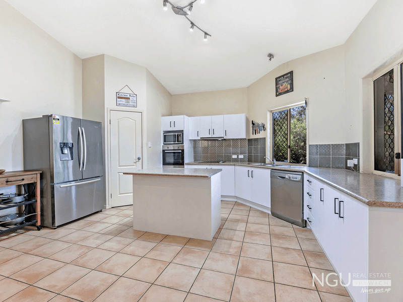 39 Fearless Court, Karalee, QLD 4306