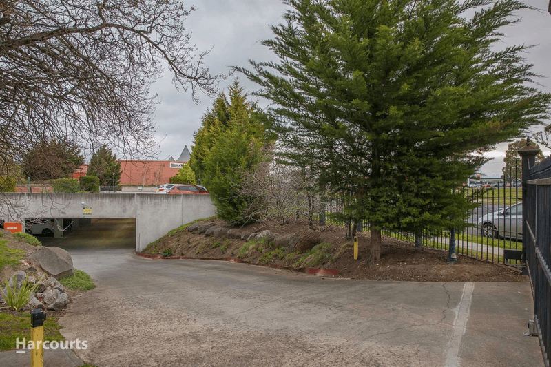 2A/300 GIllies Street North, Wendouree, VIC 3355