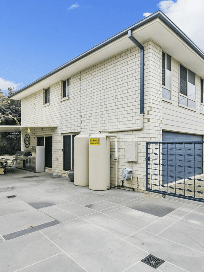 4 Ulagree Street, WYNNUM WEST, QLD 4178