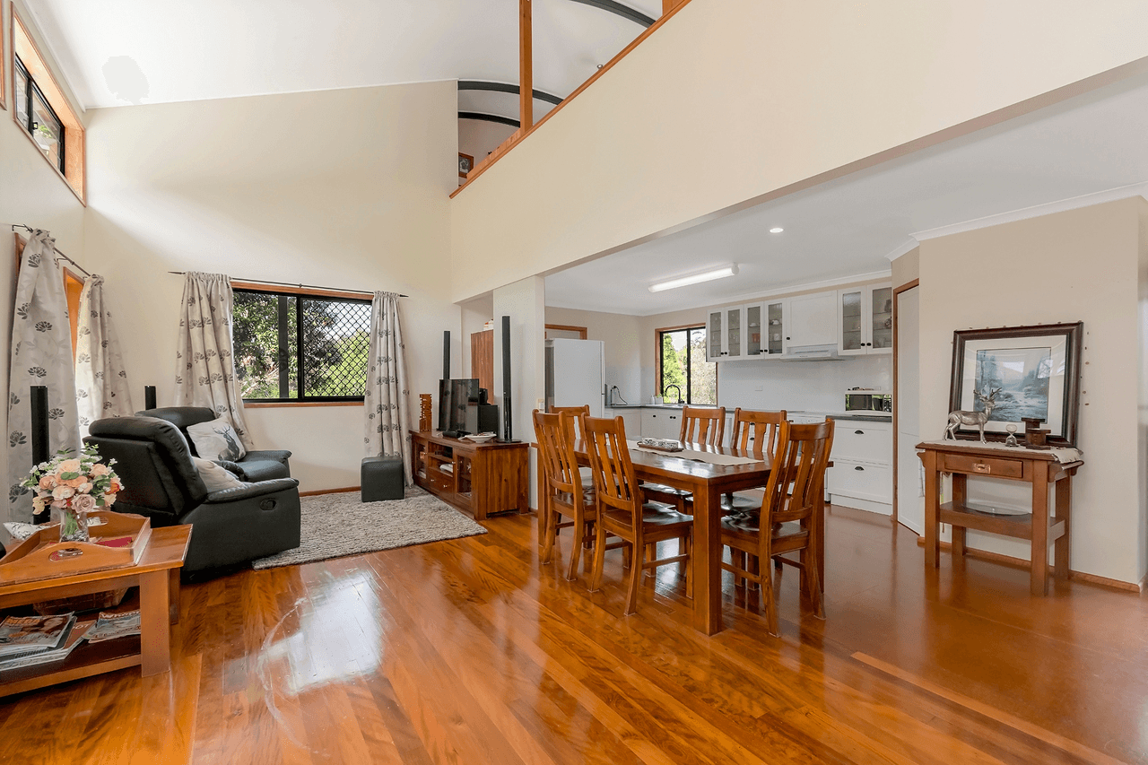 11 Cayambe Court, TAMBORINE MOUNTAIN, QLD 4272