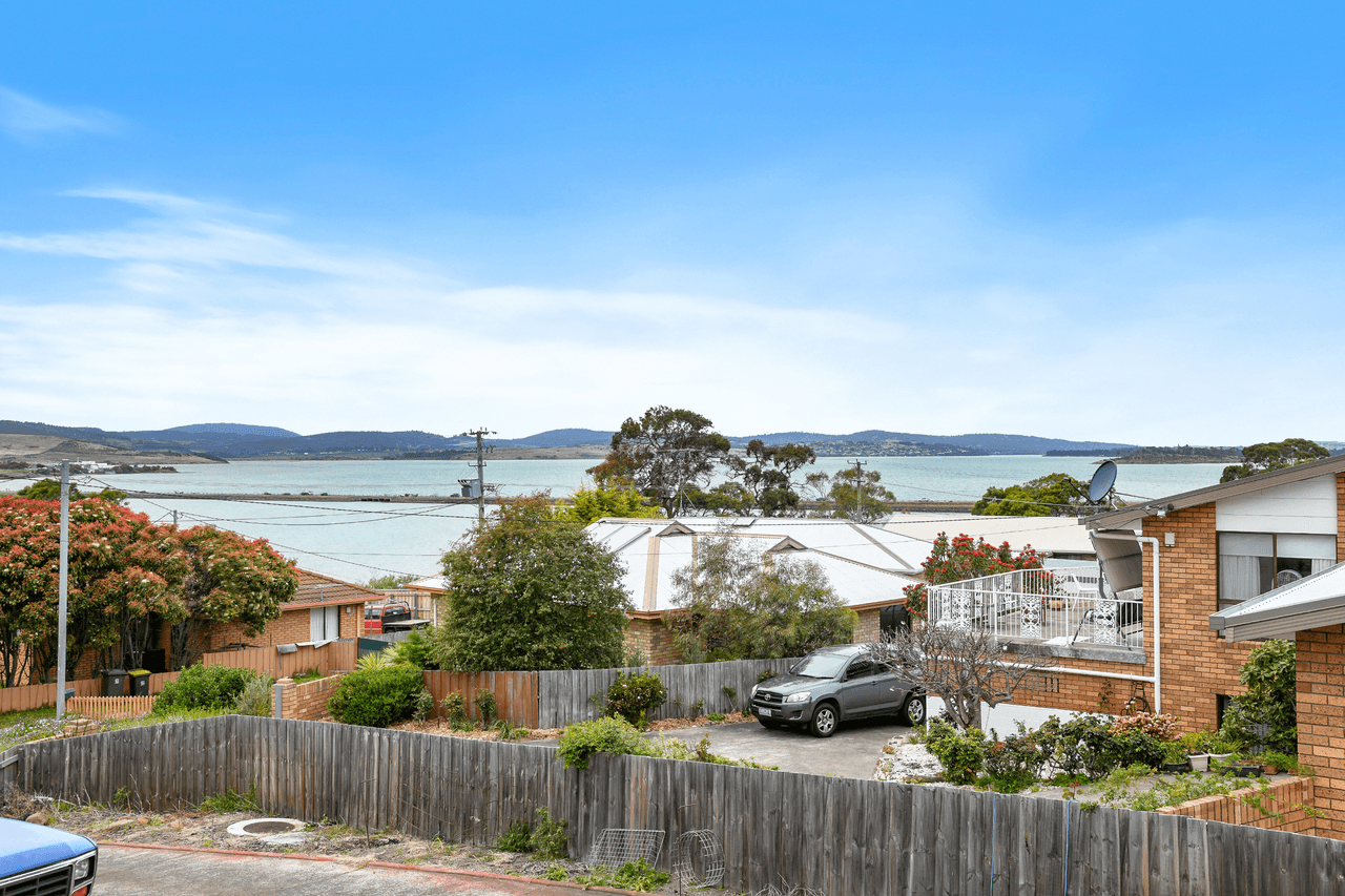 2/44 Lake Vue Parade, MIDWAY POINT, TAS 7171