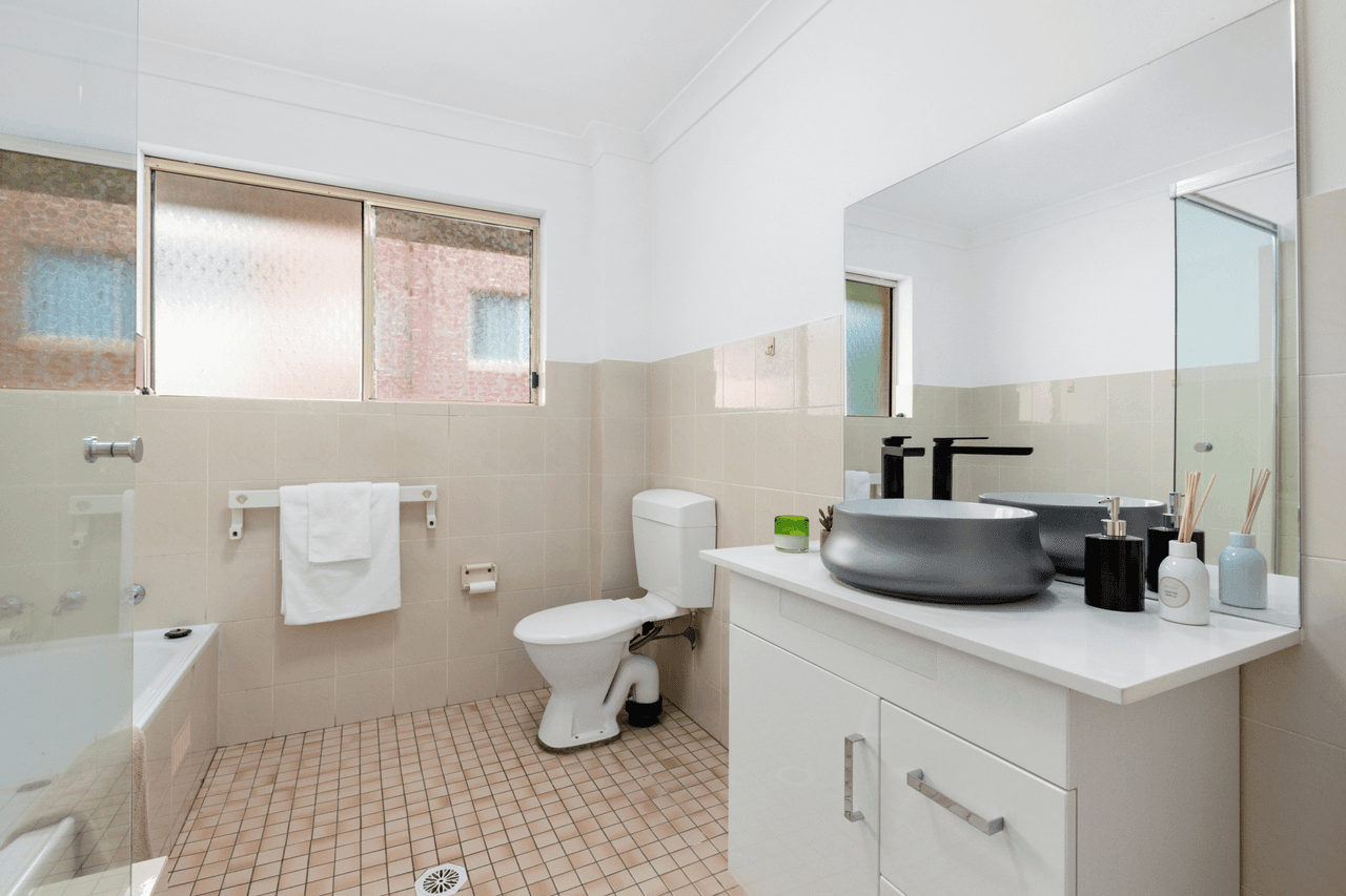 1/59 The Avenue, HURSTVILLE, NSW 2220