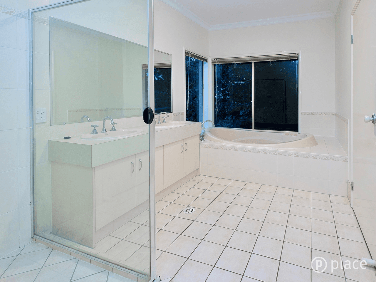 819 Oxley Road, Corinda, QLD 4075