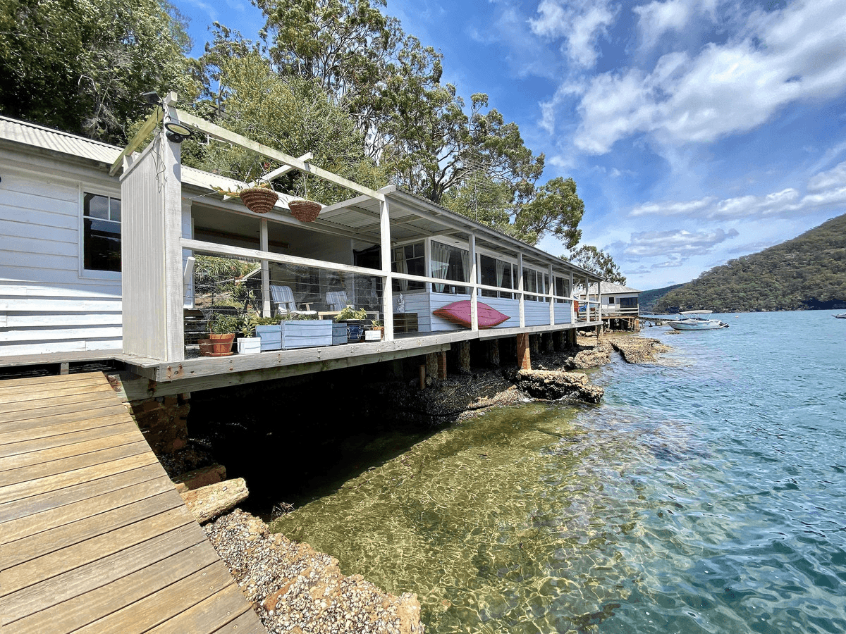 34 Cowan Drive, COTTAGE POINT, NSW 2084