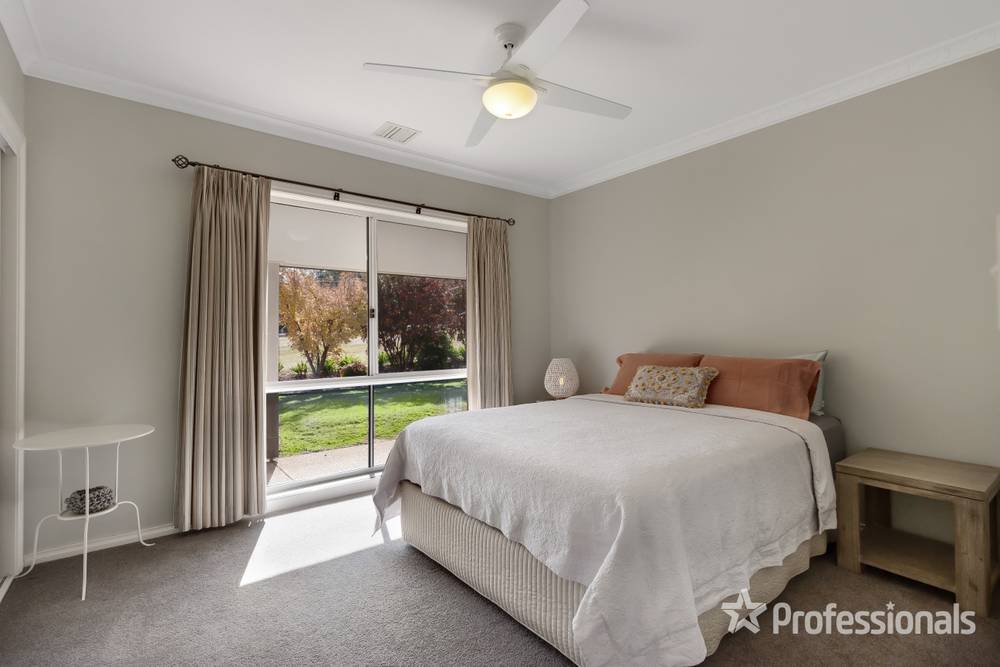 4 Kapooka Road, San Isidore, NSW 2650