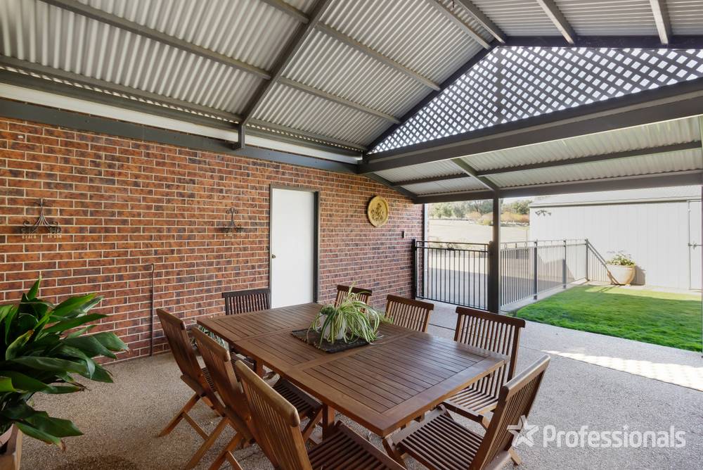 4 Kapooka Road, San Isidore, NSW 2650
