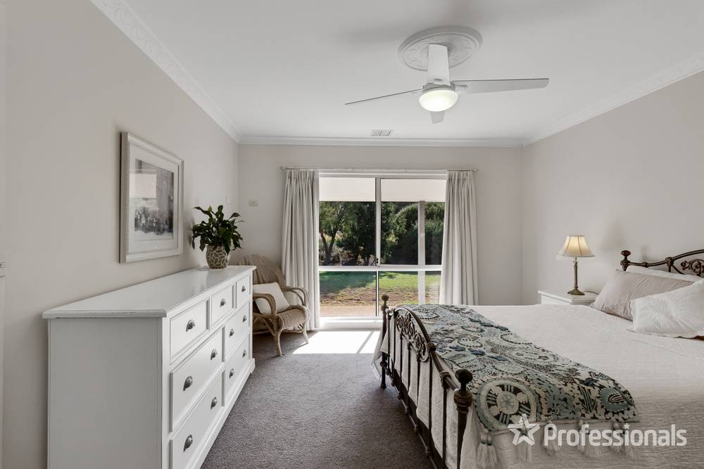 4 Kapooka Road, San Isidore, NSW 2650