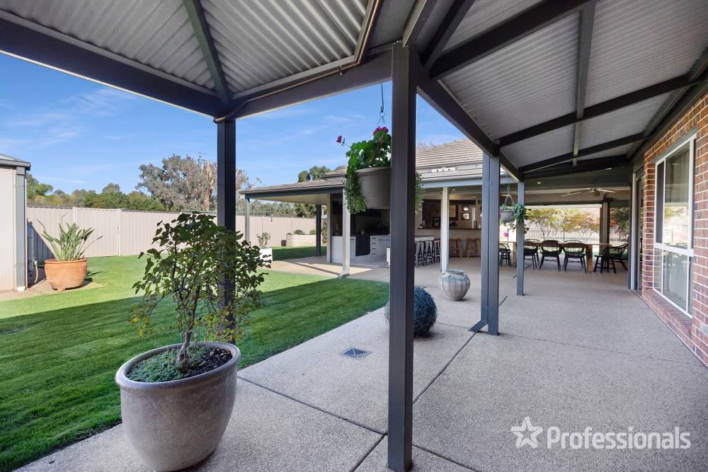 4 Kapooka Road, San Isidore, NSW 2650