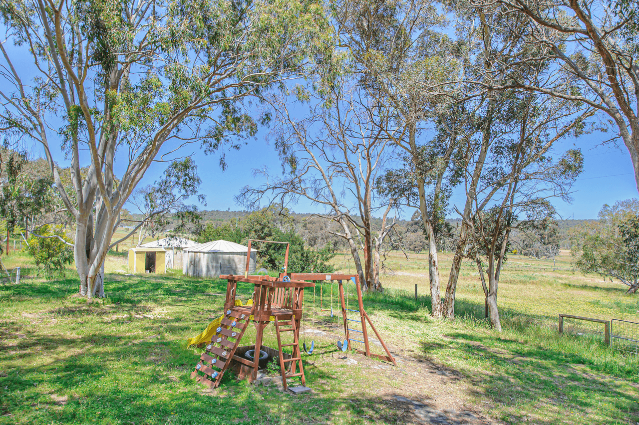 200 Carter Road, THE LAKES, WA 6556