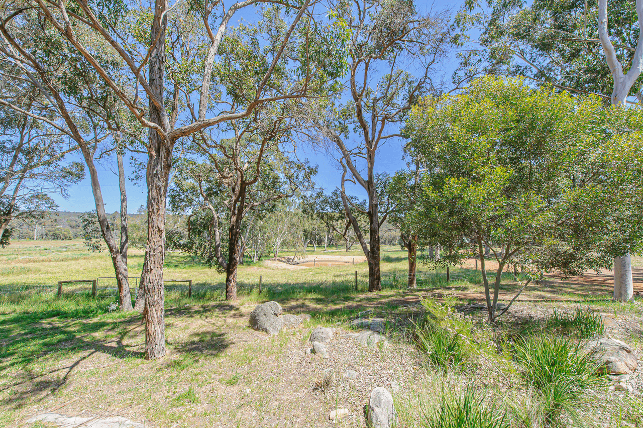 200 Carter Road, THE LAKES, WA 6556