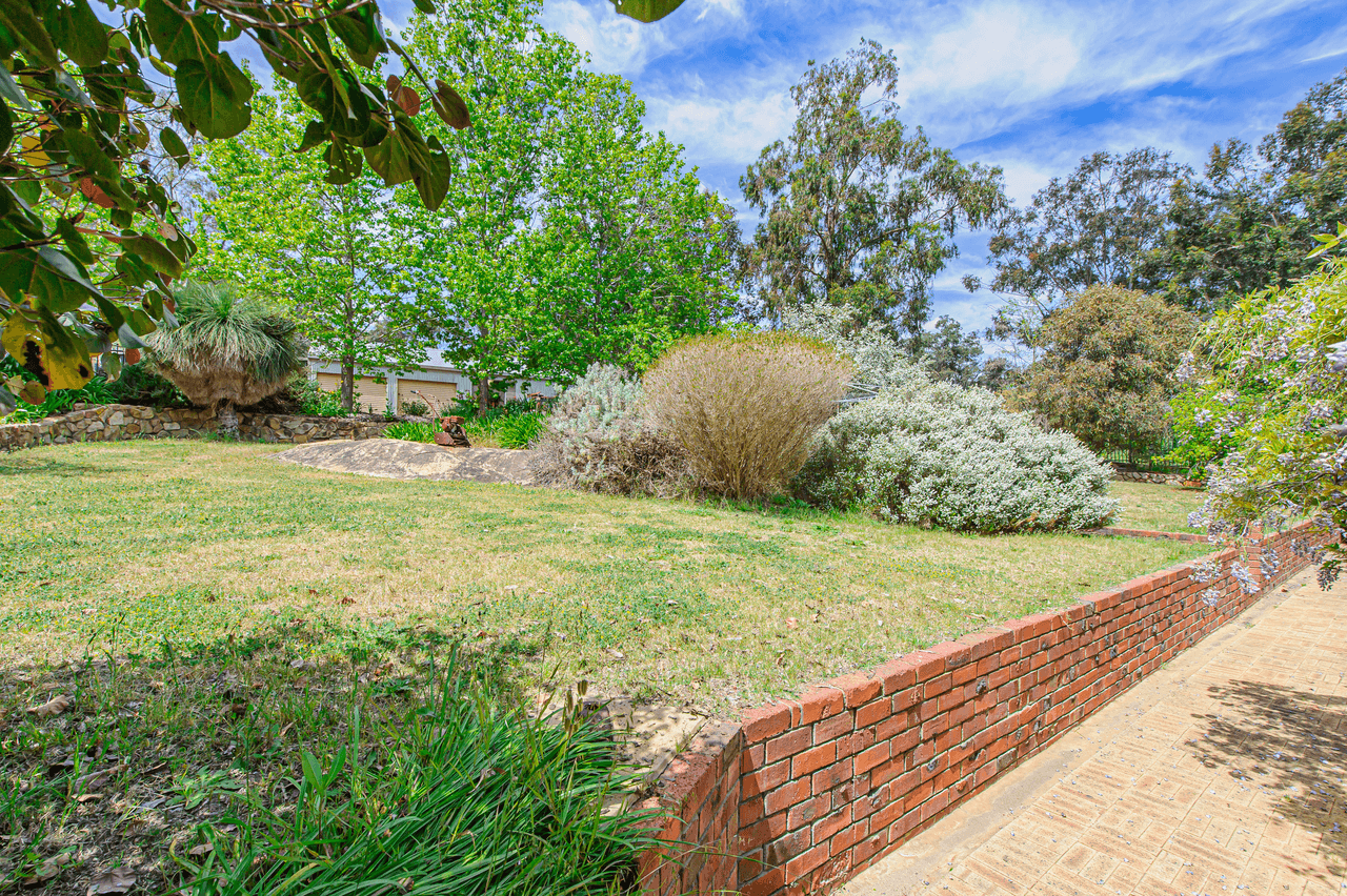 200 Carter Road, THE LAKES, WA 6556