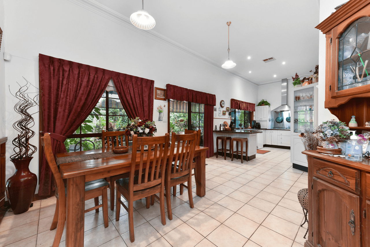 6 Oak Cl, Fletcher, NSW 2287