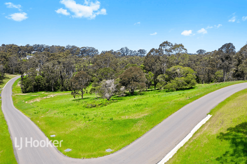 Lot 8/82 Wagonga Scenic Drive, NAROOMA, NSW 2546