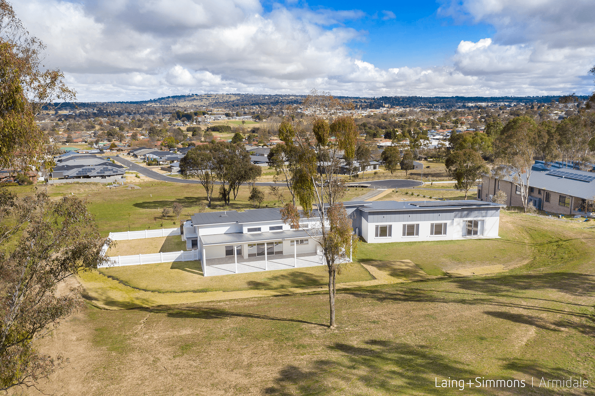 21 Ailsa Crescent, Armidale, NSW 2350