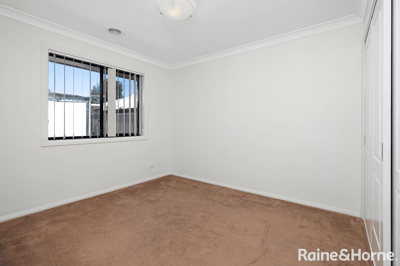 8 Werribee Road, BOURKELANDS, NSW 2650