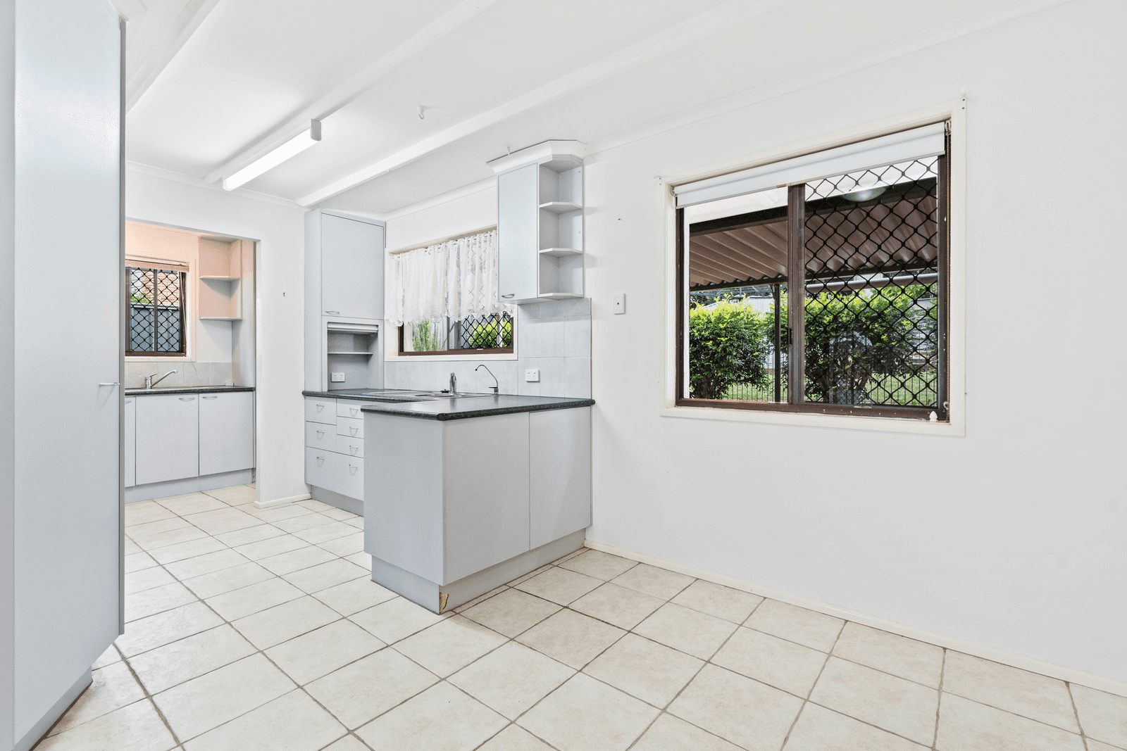 5 Kennedy Drive, CAPALABA, QLD 4157